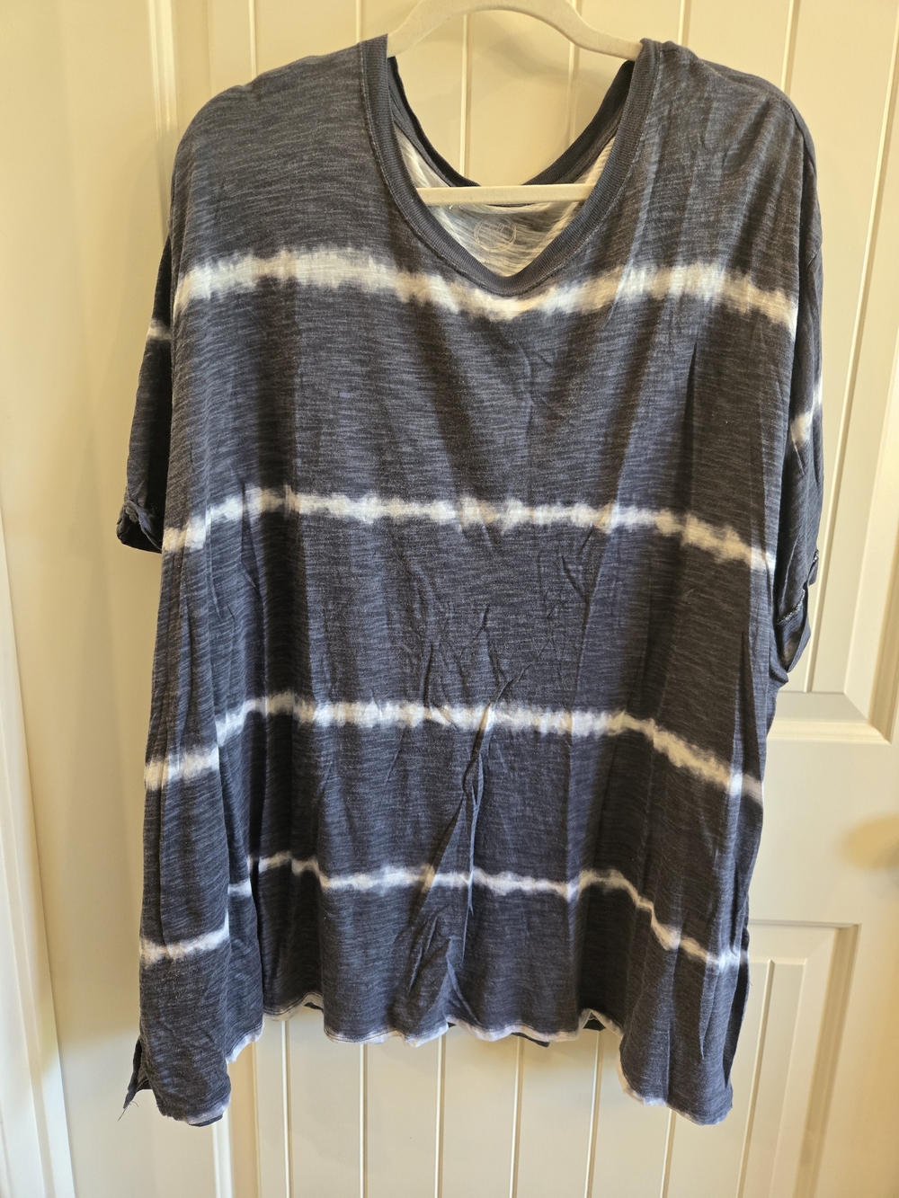 Maurices 24/7 Women's Plus Navy Tie-Dye V-Neck Short Sleeve Tee Size 4x
